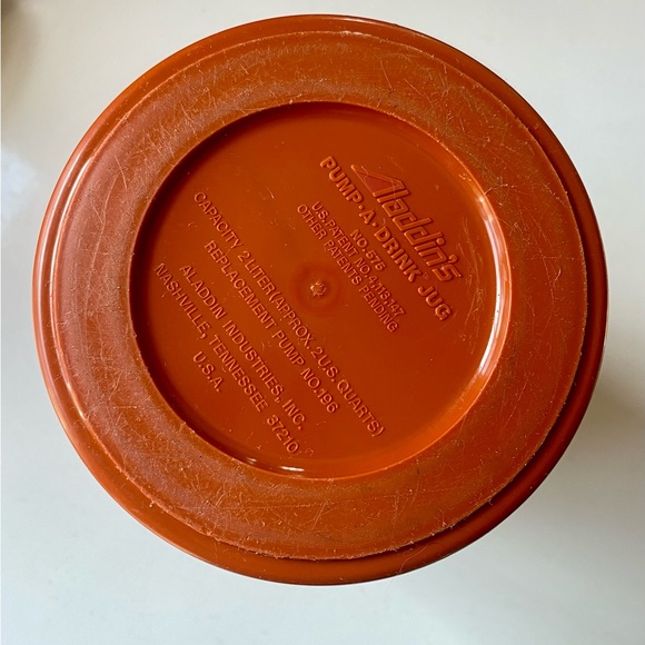 Vintage Aladdin Rust Pump•A•Drink Jug, 2 Liters - Picture 16 of 16